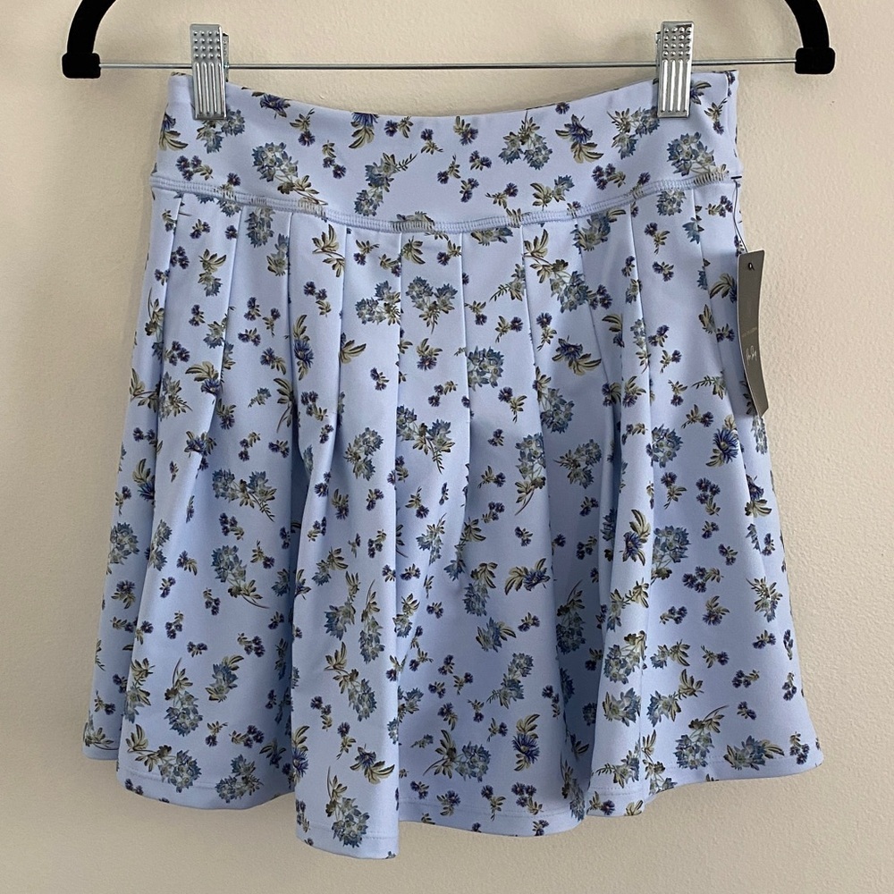 Sage Collective NWT Floral High Waist Pleated Tennis Skort Light Blue  Small